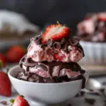 Viral chocolate strawberry yogurt clusters